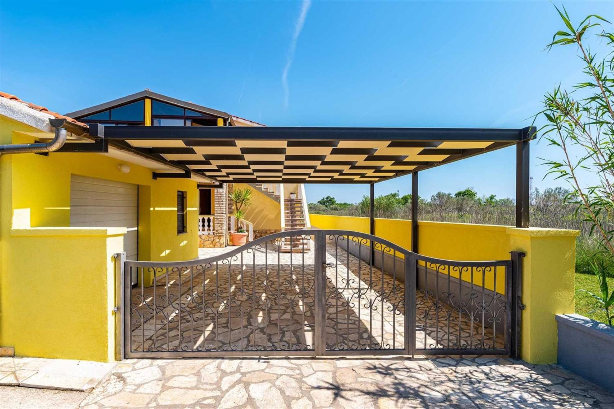Apartment House Simoni With Pool, Zadar County Privlaka  Extérieur photo