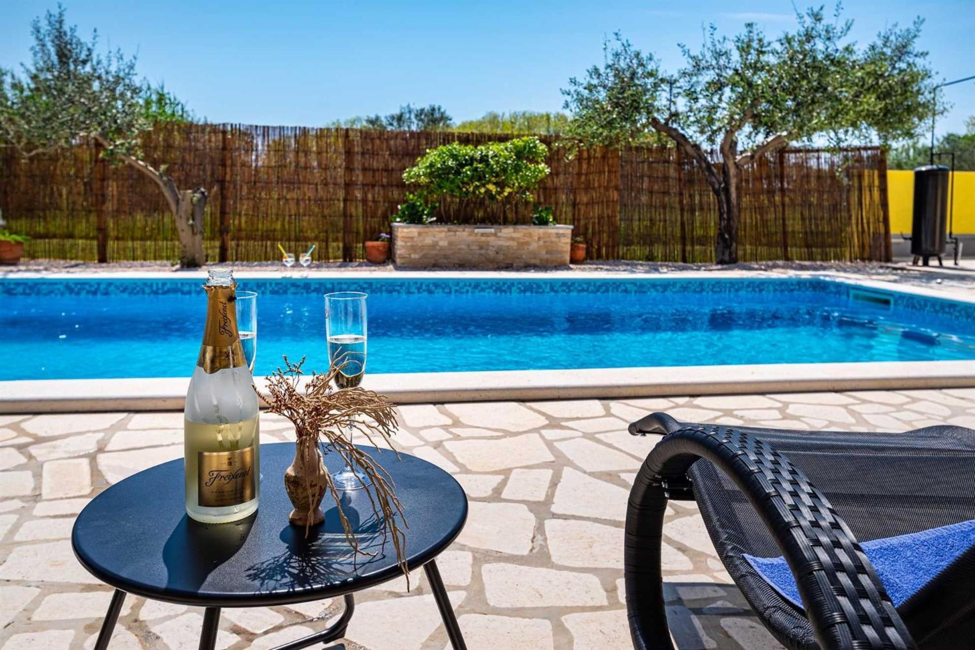 Apartment House Simoni With Pool, Zadar County Privlaka  Extérieur photo